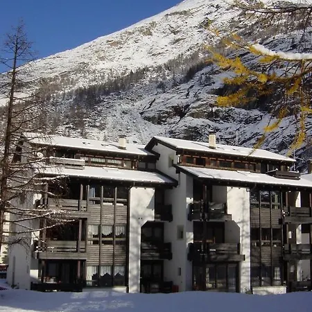 Chalet Rustica アパート